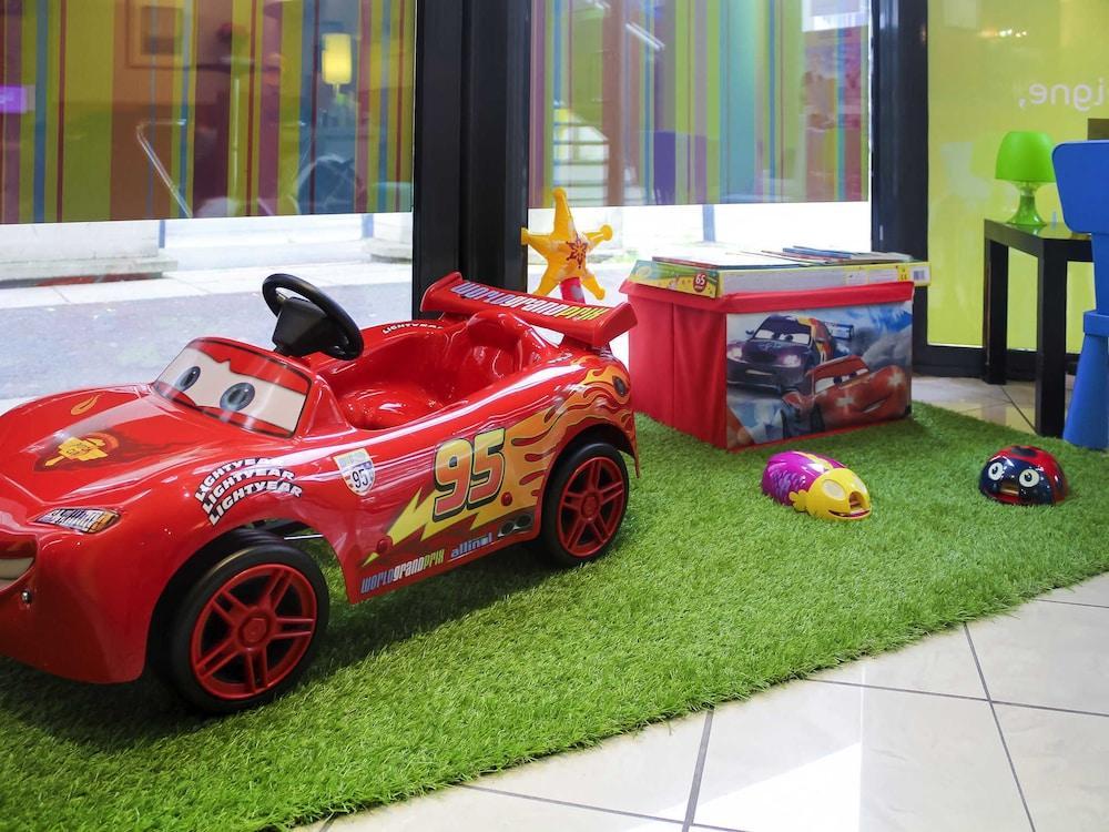 Ibis Styles Le Mans Gare Sud Hotel Buitenkant foto